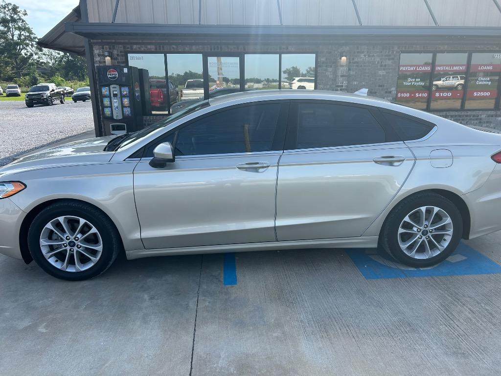 2019 Ford Fusion - $12,390