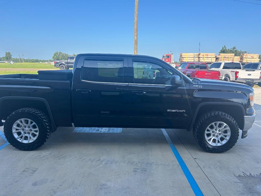 2014 GMC Sierra - $17,990