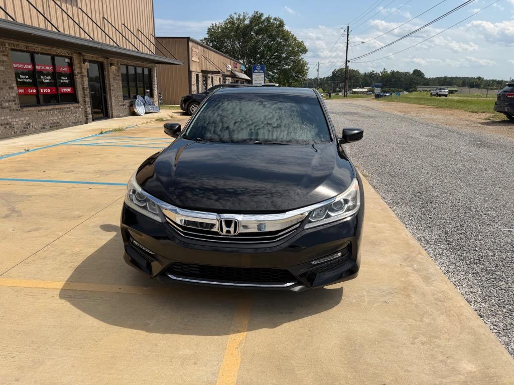 2017 Honda Accord - $13,990