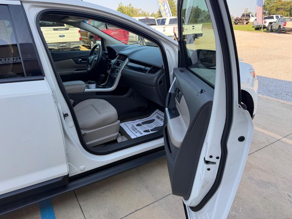 2013 Ford Edge - $10,990