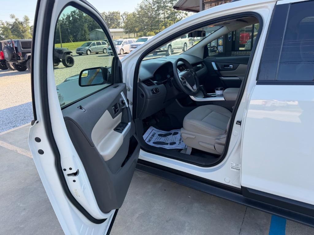 2013 Ford Edge - $10,990