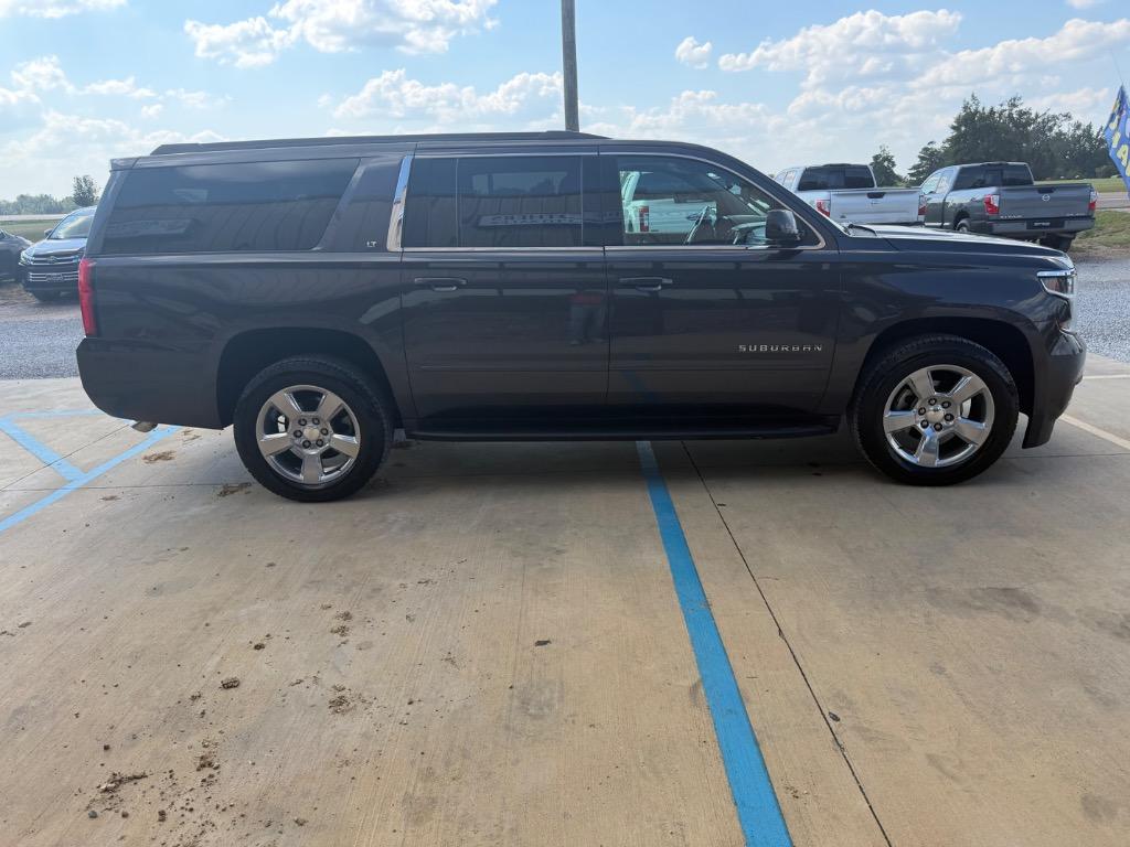 2018 Chevrolet Suburban - $22,990