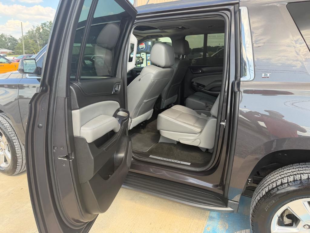 2018 Chevrolet Suburban - $22,990
