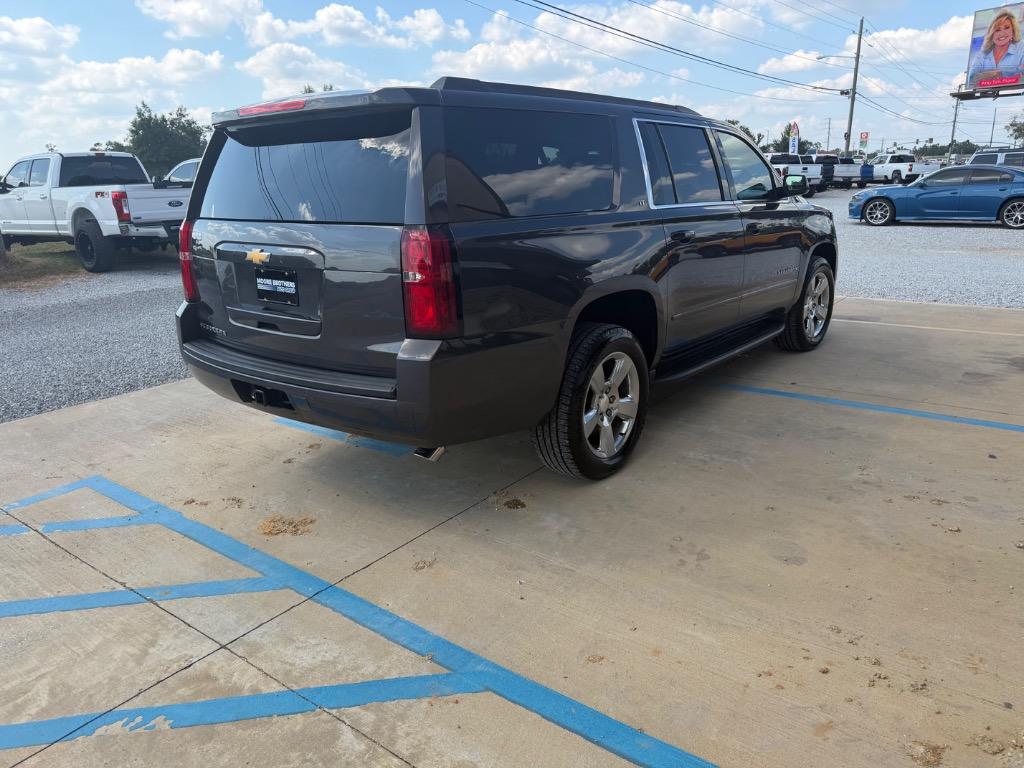 2018 Chevrolet Suburban - $22,990