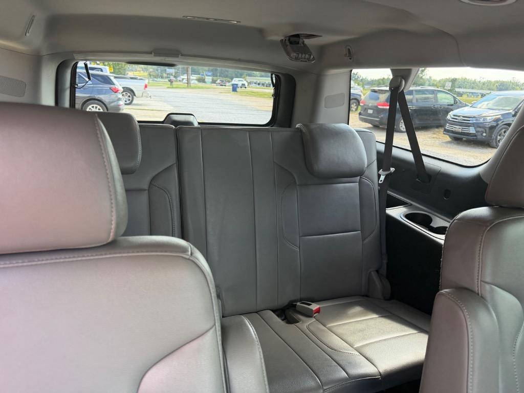 2018 Chevrolet Suburban - $22,990