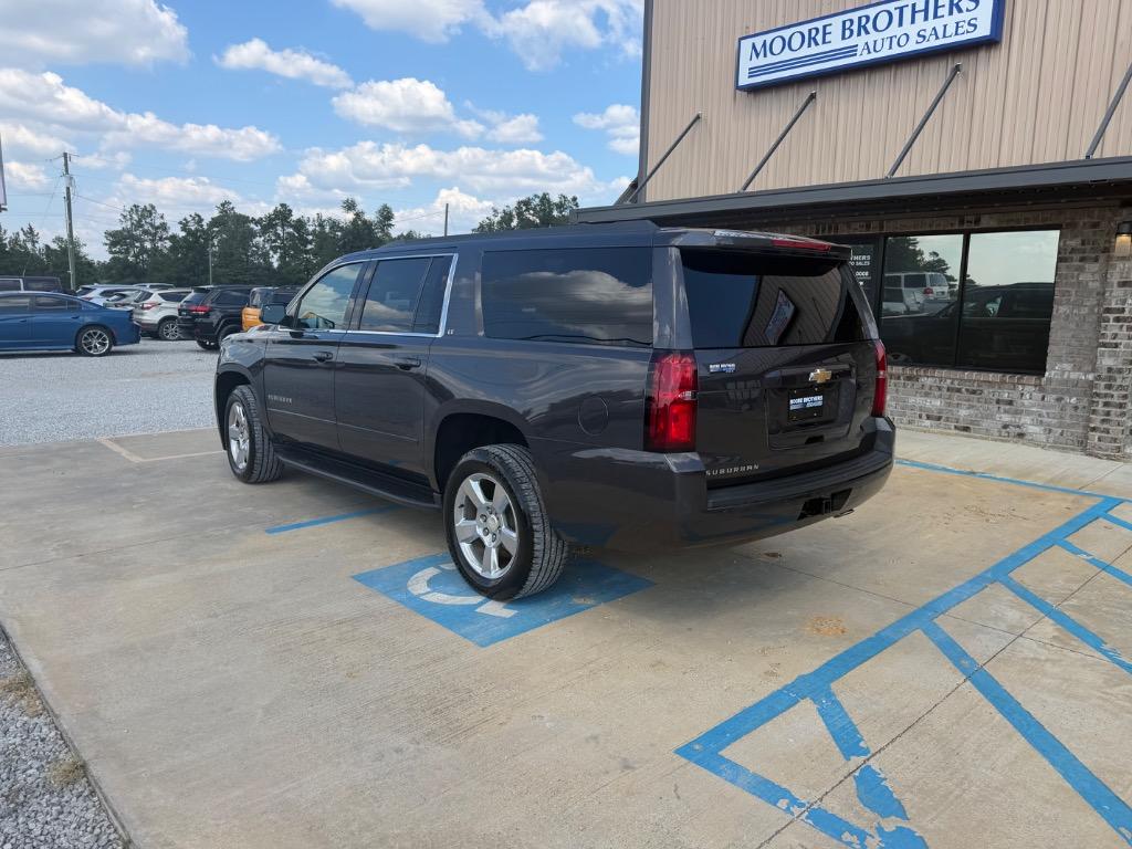 2018 Chevrolet Suburban - $22,990