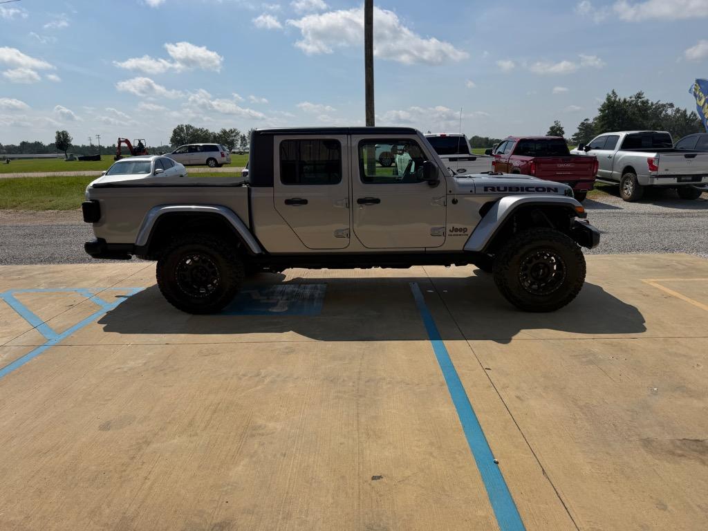 2020 Jeep Gladiator - $29,990