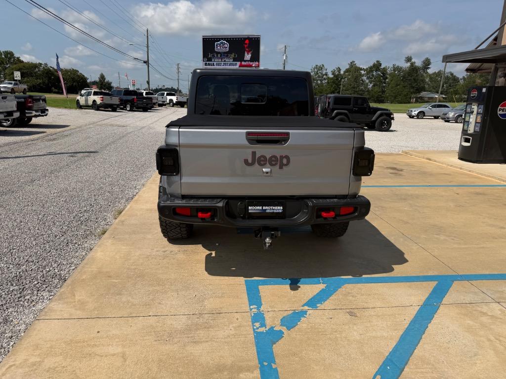 2020 Jeep Gladiator - $29,990