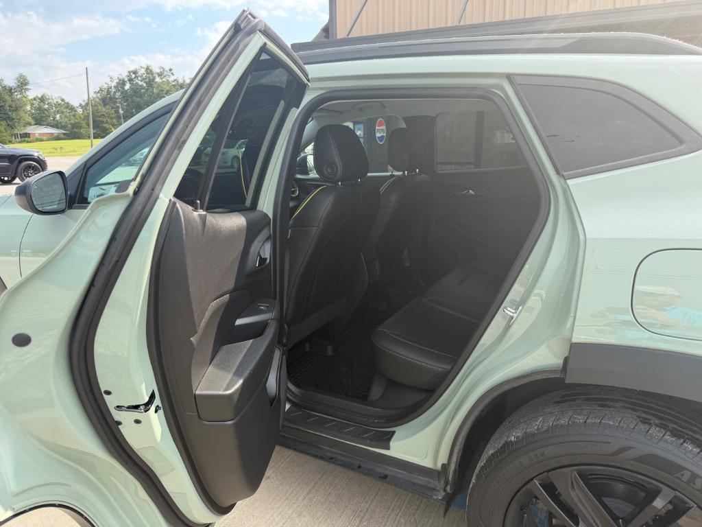 2025 Chevrolet Trax - $25,990