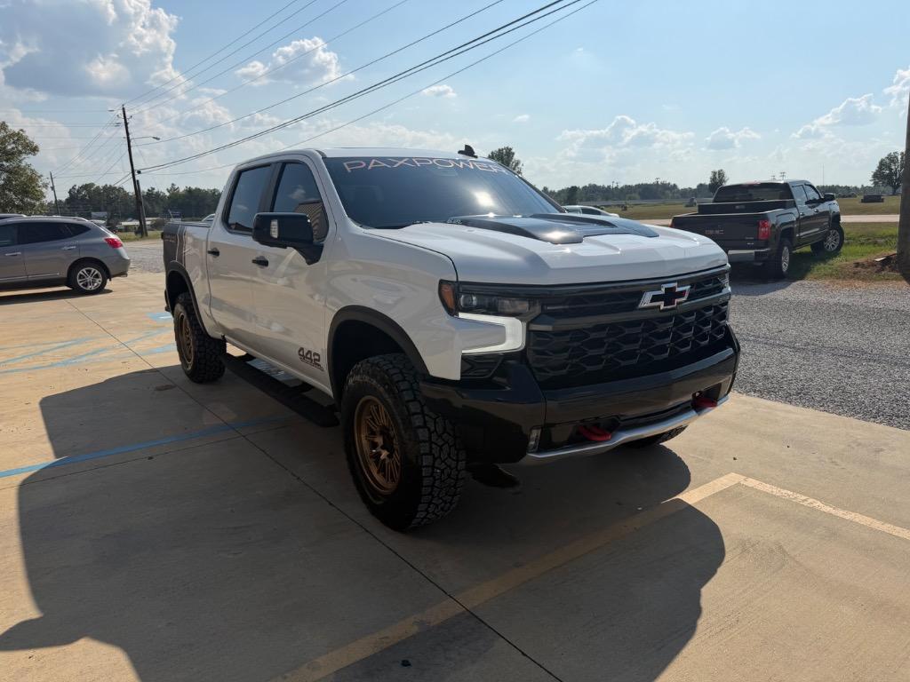 2022 Chevrolet Silverado - $44,990