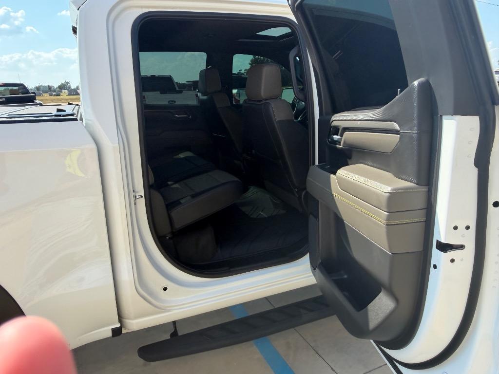 2022 Chevrolet Silverado - $44,990