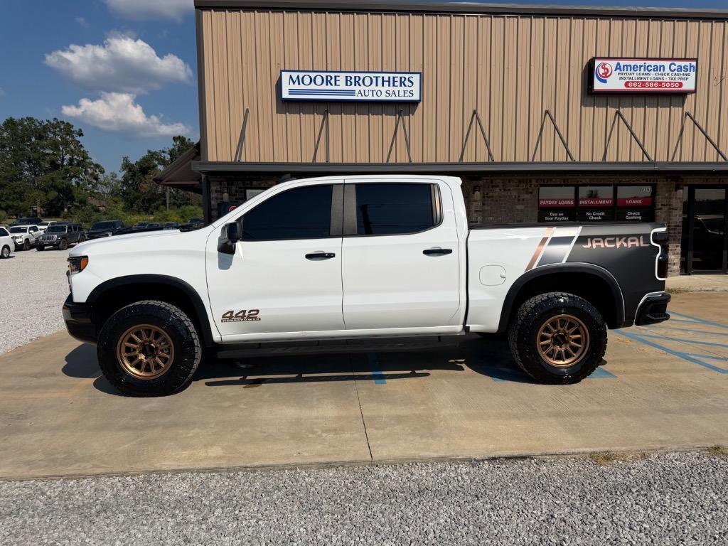 2022 Chevrolet Silverado - $44,990