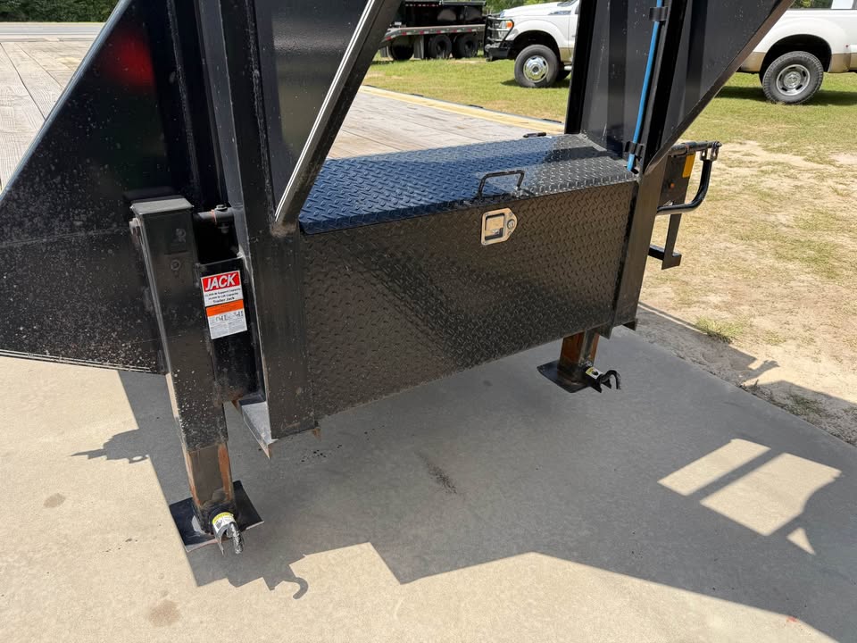 2025 TRAIL MAXX MAX212-40 - $13,497