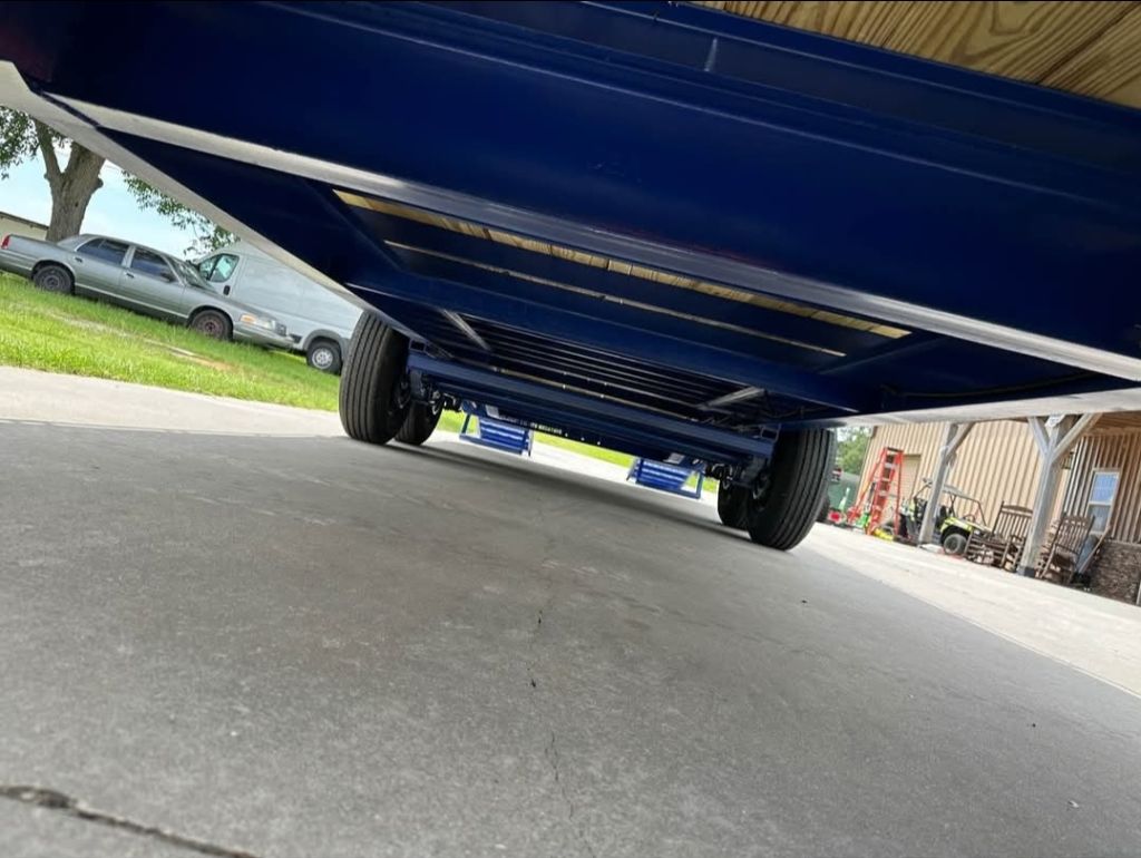 2025 Diamond C Dump Trailer - $10,297
