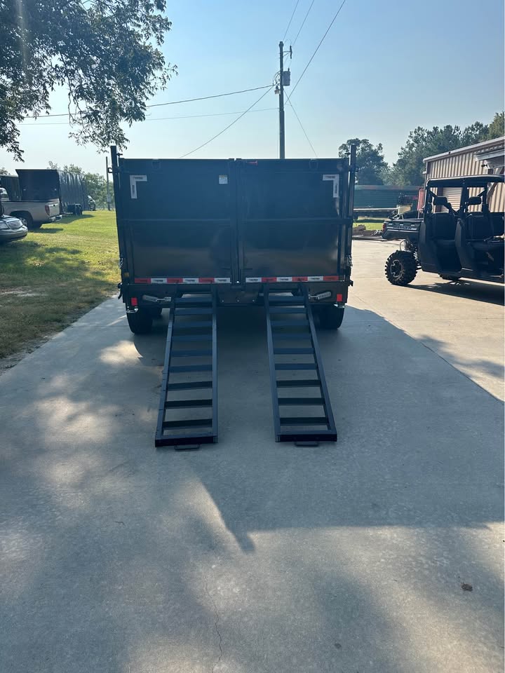 2025 Diamond C Dump Trailer - $9,997