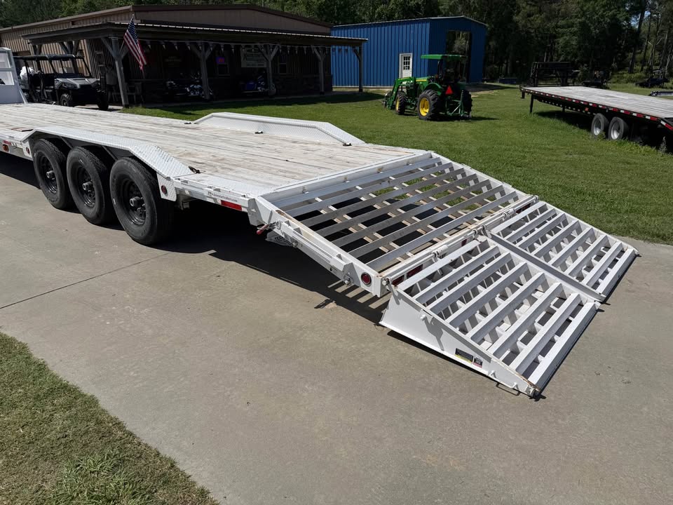 2024 East Texas Trailers East Texas Trailers - $11,997