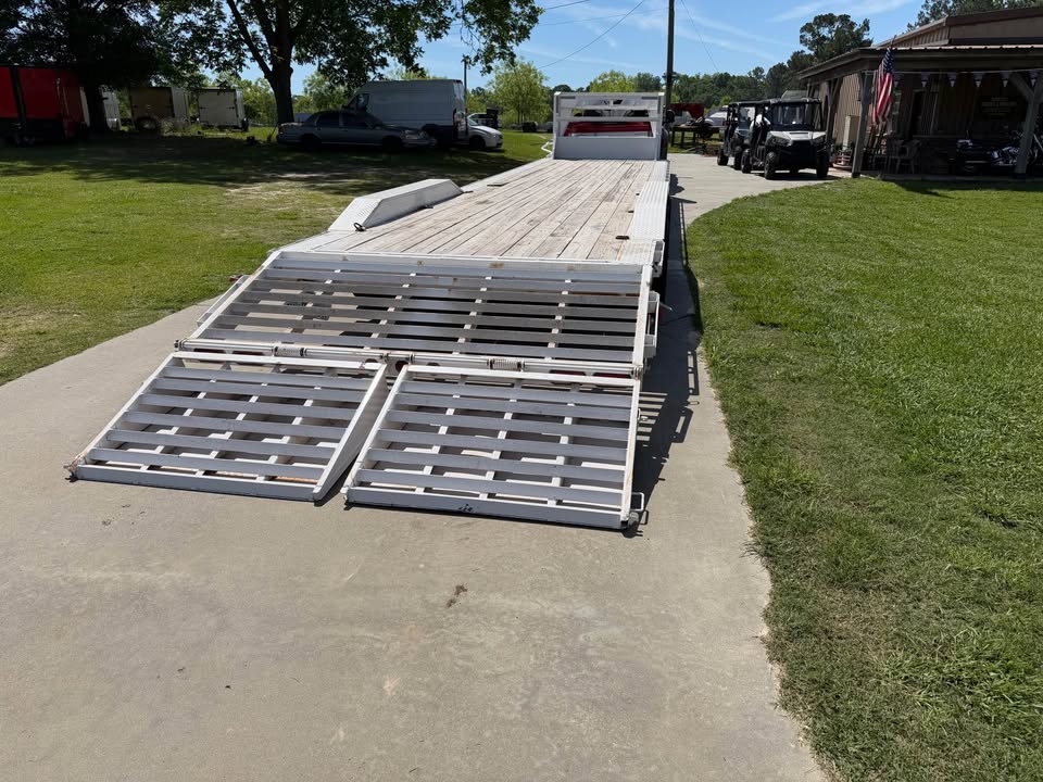 2024 East Texas Trailers East Texas Trailers - $11,997