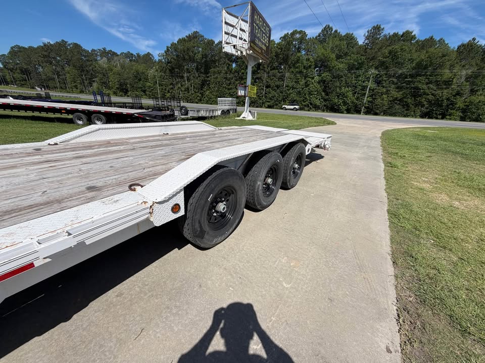 2024 East Texas Trailers East Texas Trailers - $11,997