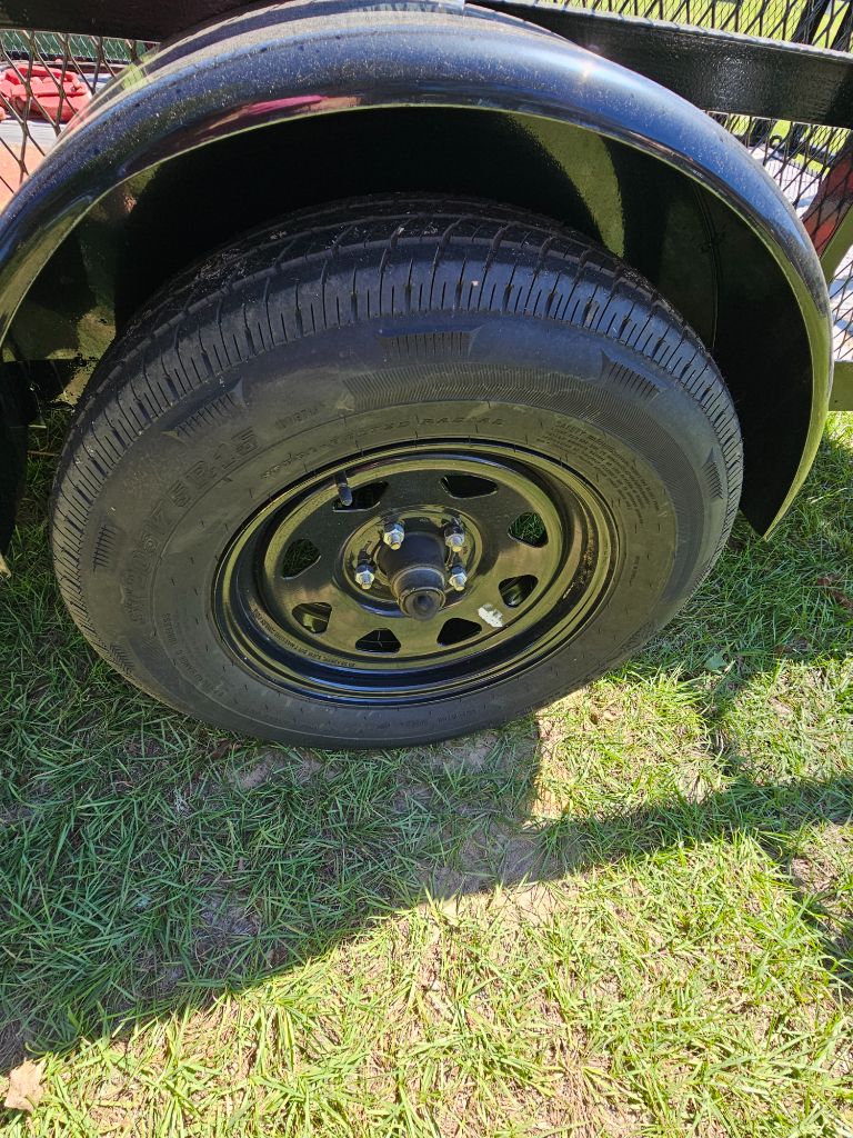2024 Triple Crown Trailers, Inc Triple Crown Trailers, Inc - $2,395