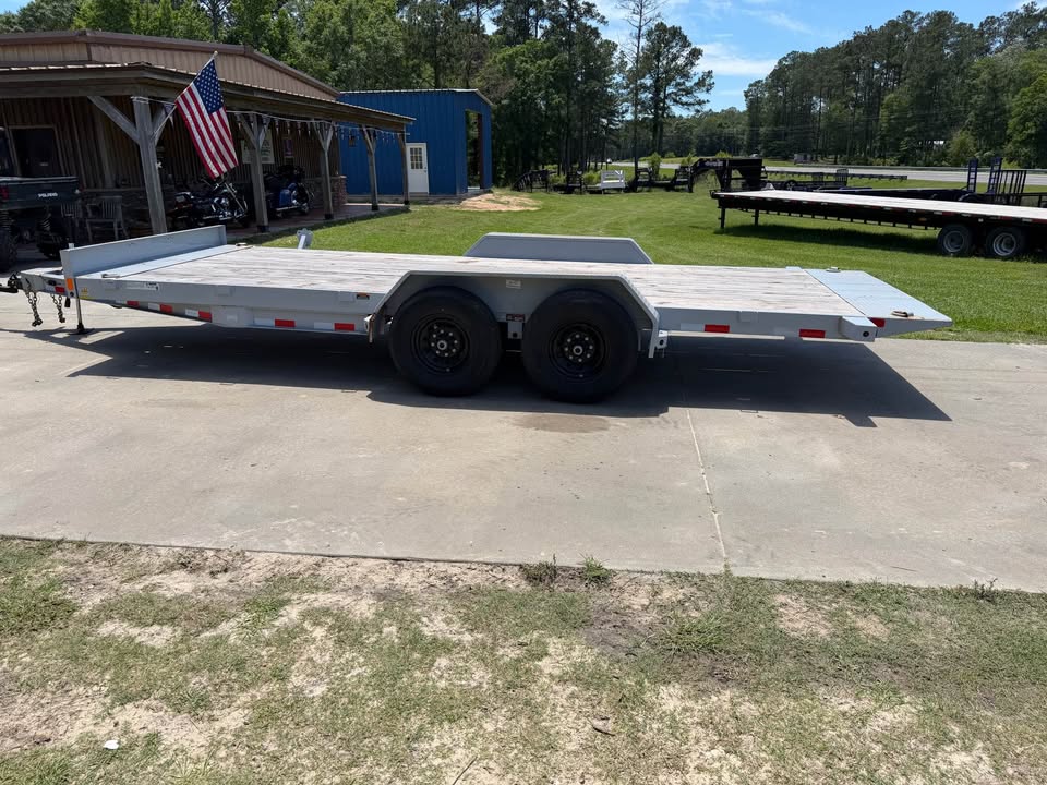 2025 LOAD TRAIL 20 TILT DECK TRL - $8,997