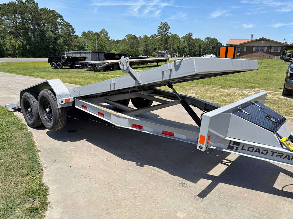 2025 LOAD TRAIL 20 TILT DECK TRL - $8,997