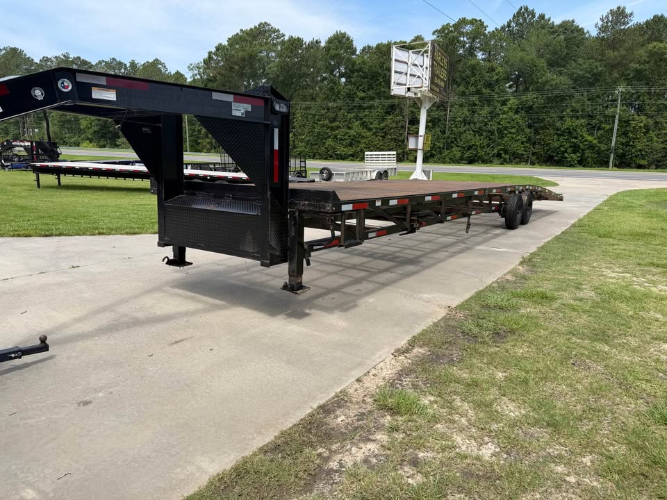 2024 Silverback Trailer Silverback - $11,997