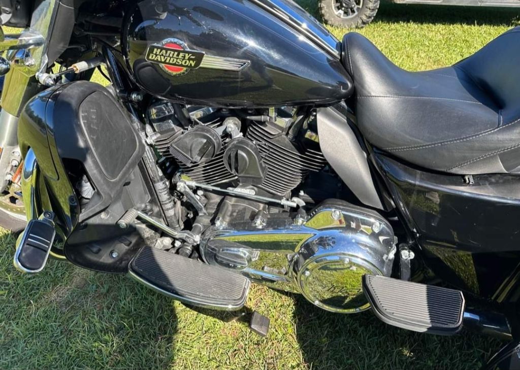 2022 Harley-davidson Tri Glide Ultra - $29,995