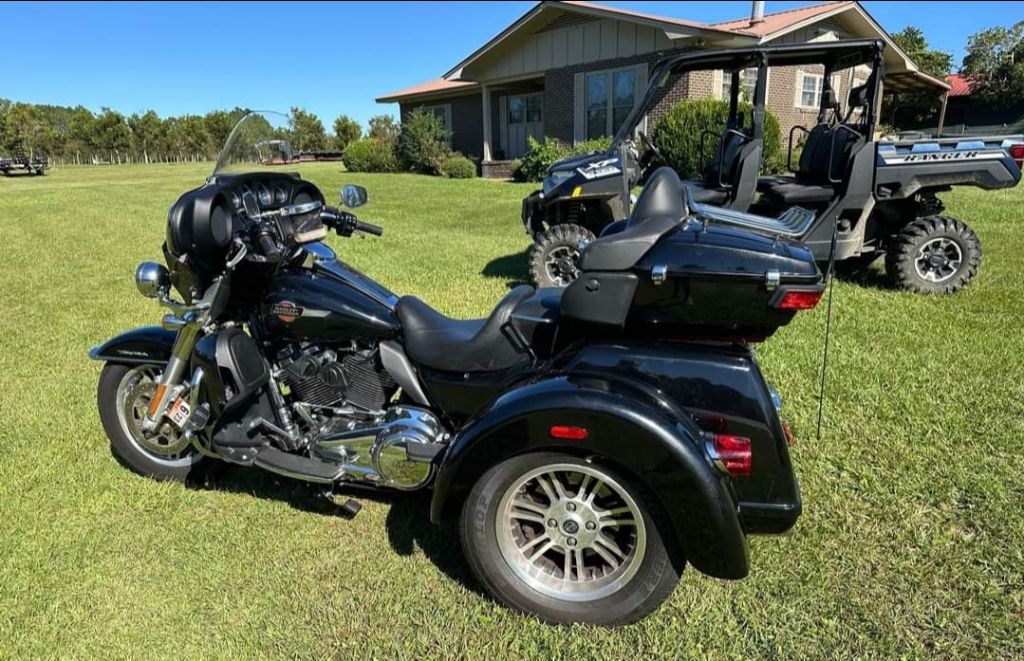2022 Harley-davidson Tri Glide Ultra - $29,995