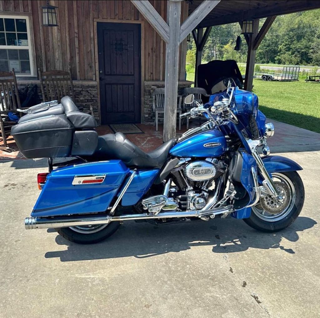2007 Harley-Davidson XL 1200 - $10,000