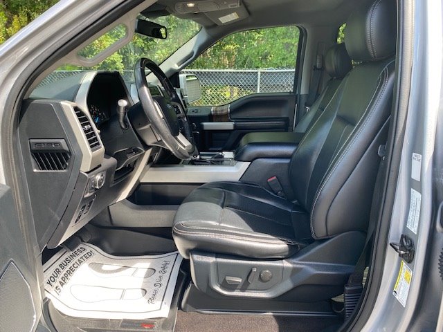 2020 Ford F150 Lariat photo