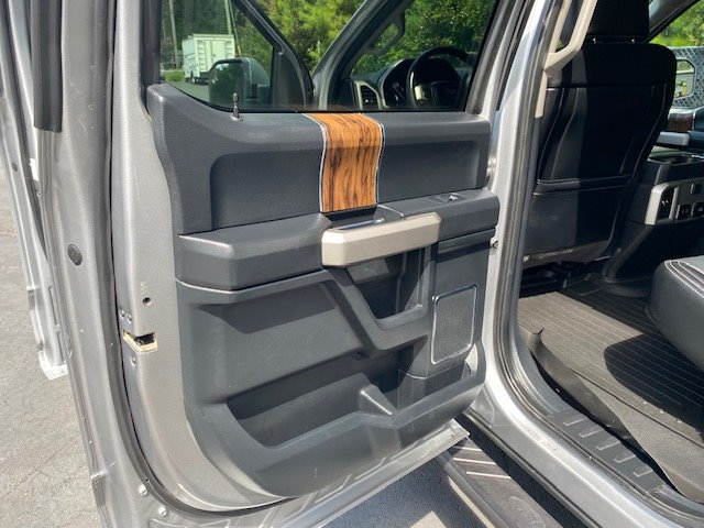 2020 Ford F150 Lariat photo