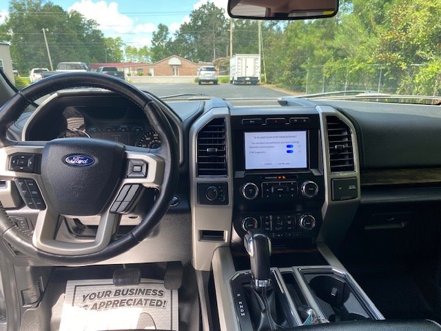 2020 Ford F150 Lariat photo