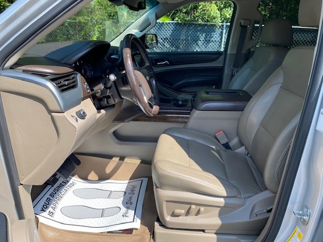 2019 Chevrolet Suburban 1500 LT photo
