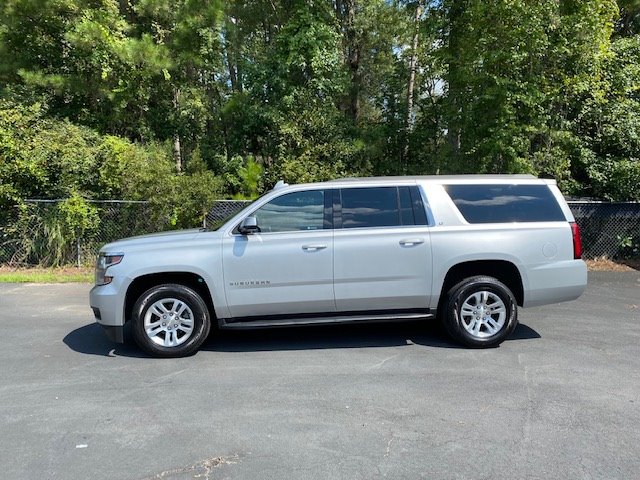 2019 Chevrolet Suburban 1500 LT photo