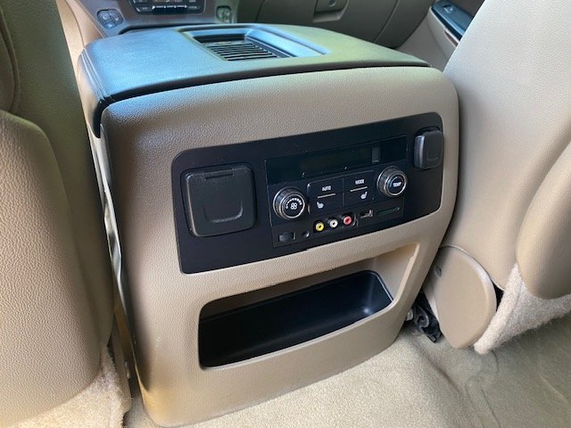 2015 Chevrolet Suburban LTZ 1500 photo