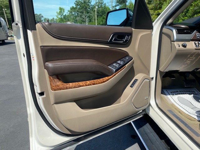 2015 Chevrolet Suburban LTZ 1500 photo