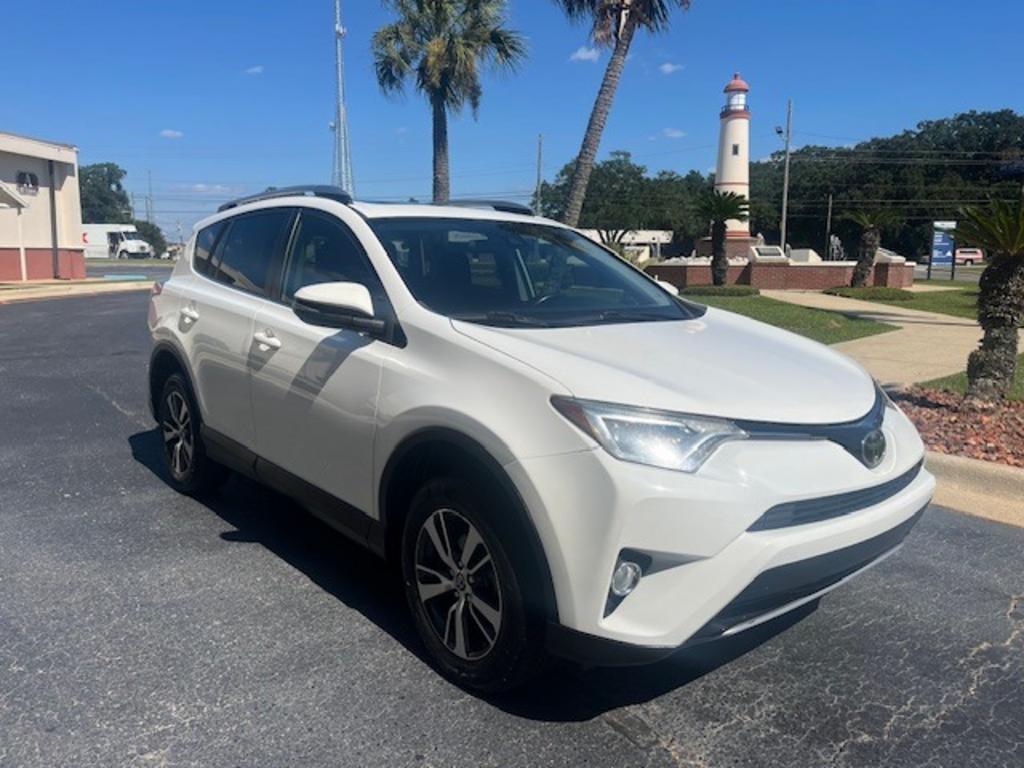 2018 Toyota RAV4 XLE photo