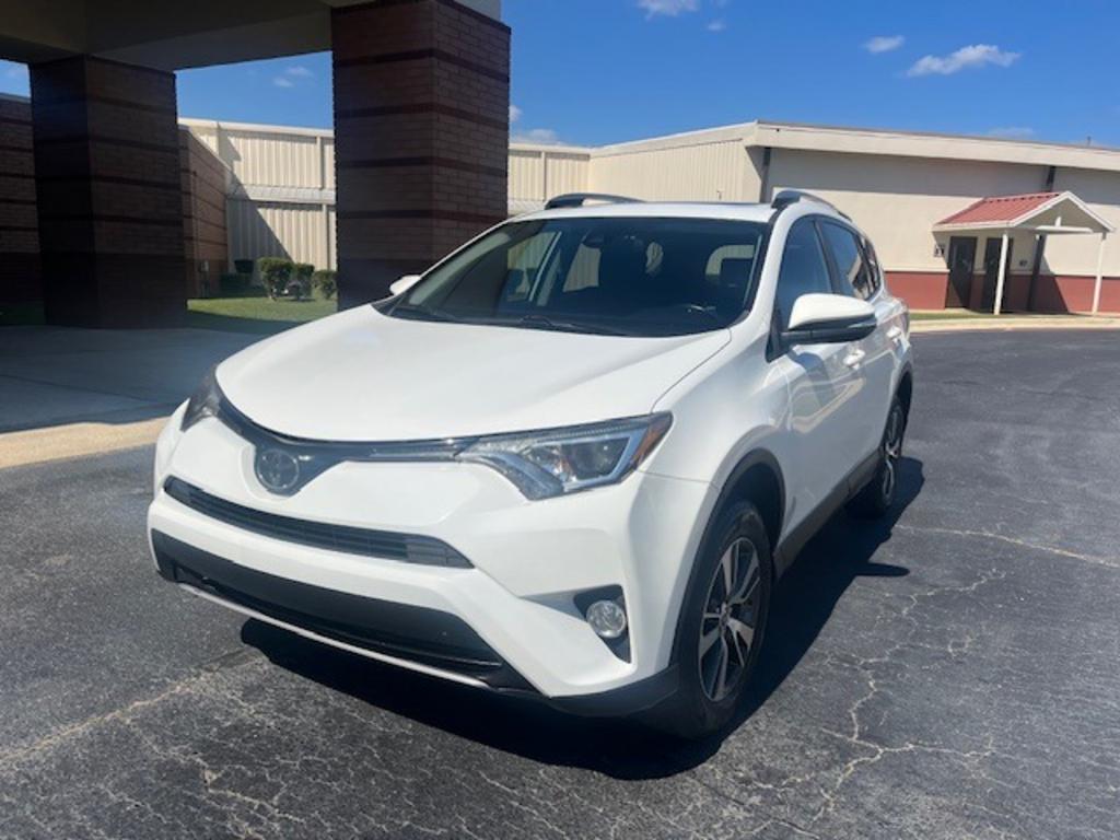 2018 Toyota RAV4 XLE photo