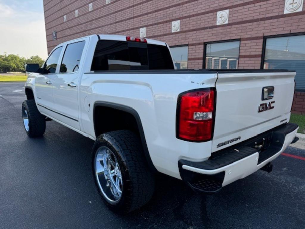2015 GMC Sierra 1500 Denali photo