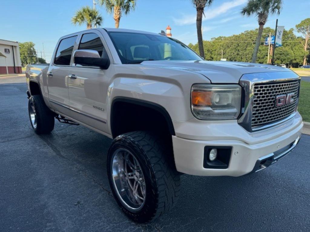 2015 GMC Sierra 1500 Denali photo