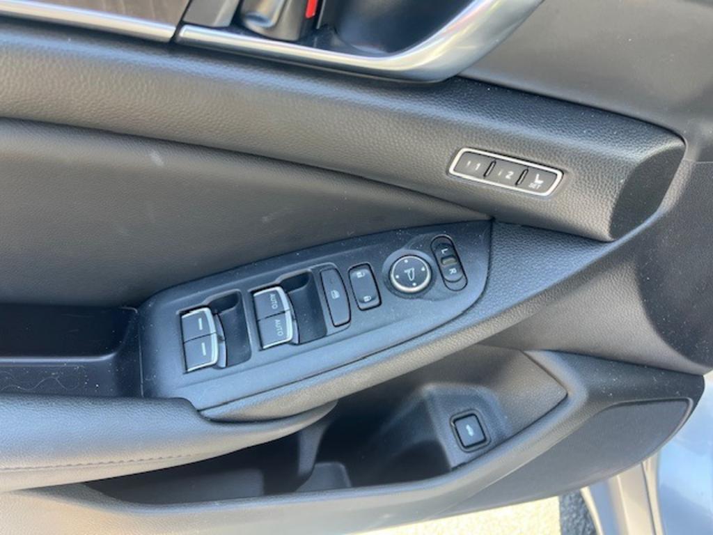 2021 Honda Accord EX-L photo