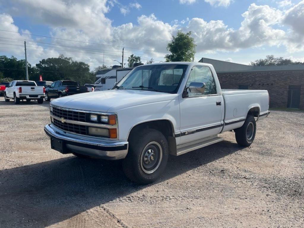 1989 Chevrolet RSX C2500 Cheyenne photo