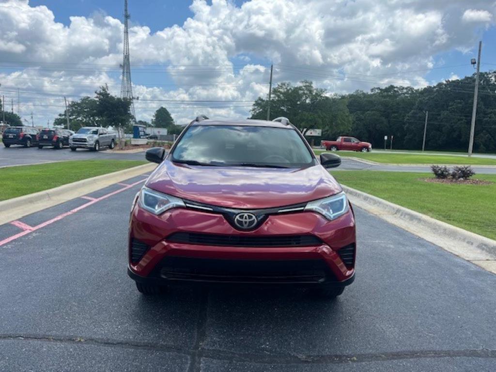 2018 Toyota RAV4 LE photo