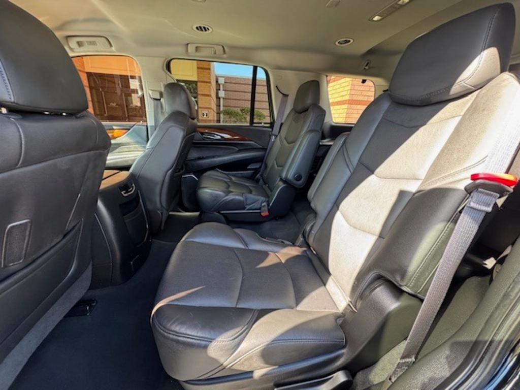 2016 Cadillac Escalade - $22,995