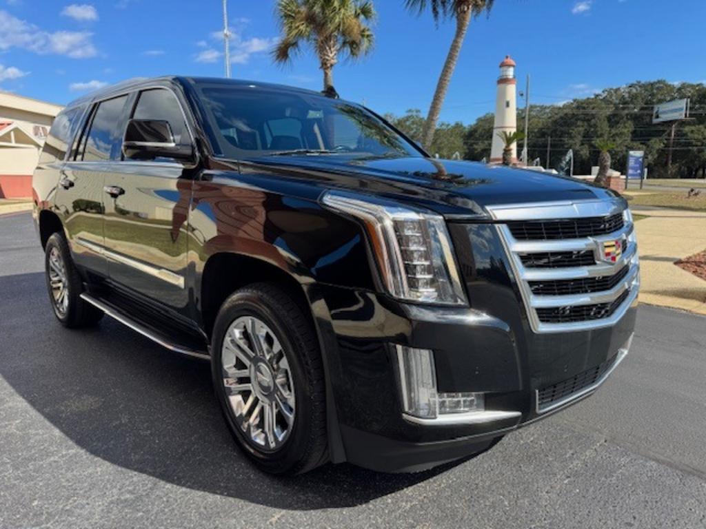 2016 Cadillac Escalade - $22,995