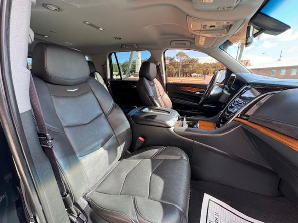 2016 Cadillac Escalade - $22,995