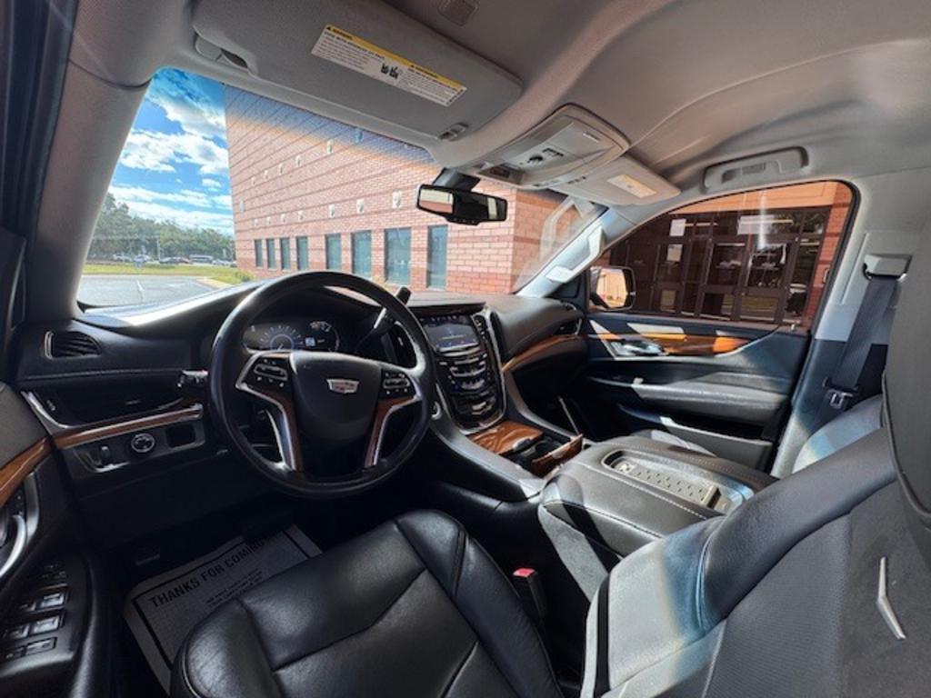 2016 Cadillac Escalade - $22,995
