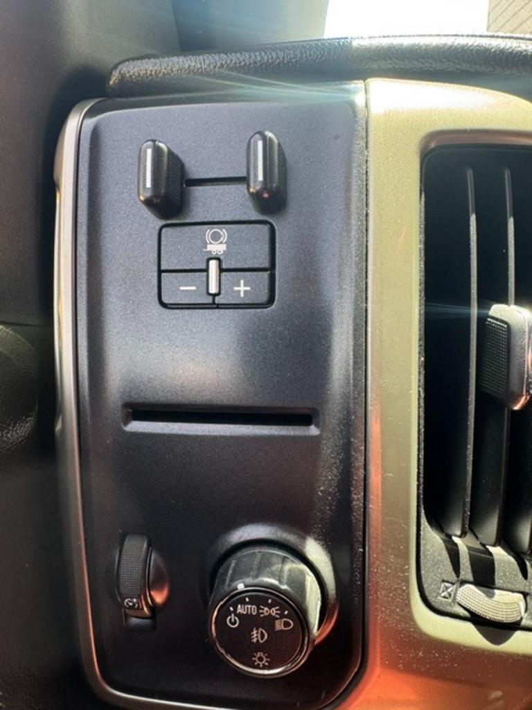 2017 Chevrolet Silverado - $19,995