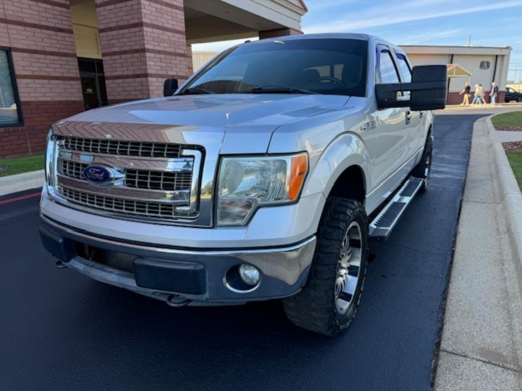 View vehicle photo 2