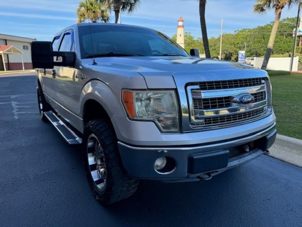 View vehicle photo 4